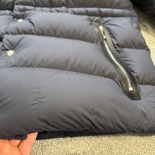Load image into Gallery viewer, Moncler Bauges Navy Size 3