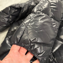 Load image into Gallery viewer, Women’s Moncler Echinops Black Size 4