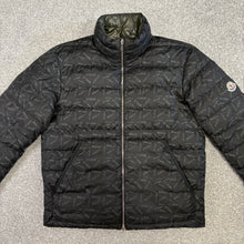 Load image into Gallery viewer, Moncler Pouctal Reversible Jacket Khaki/Black Size 3