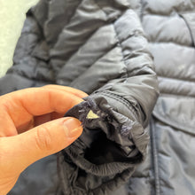 Load image into Gallery viewer, Moncler Cluny Navy Size 2