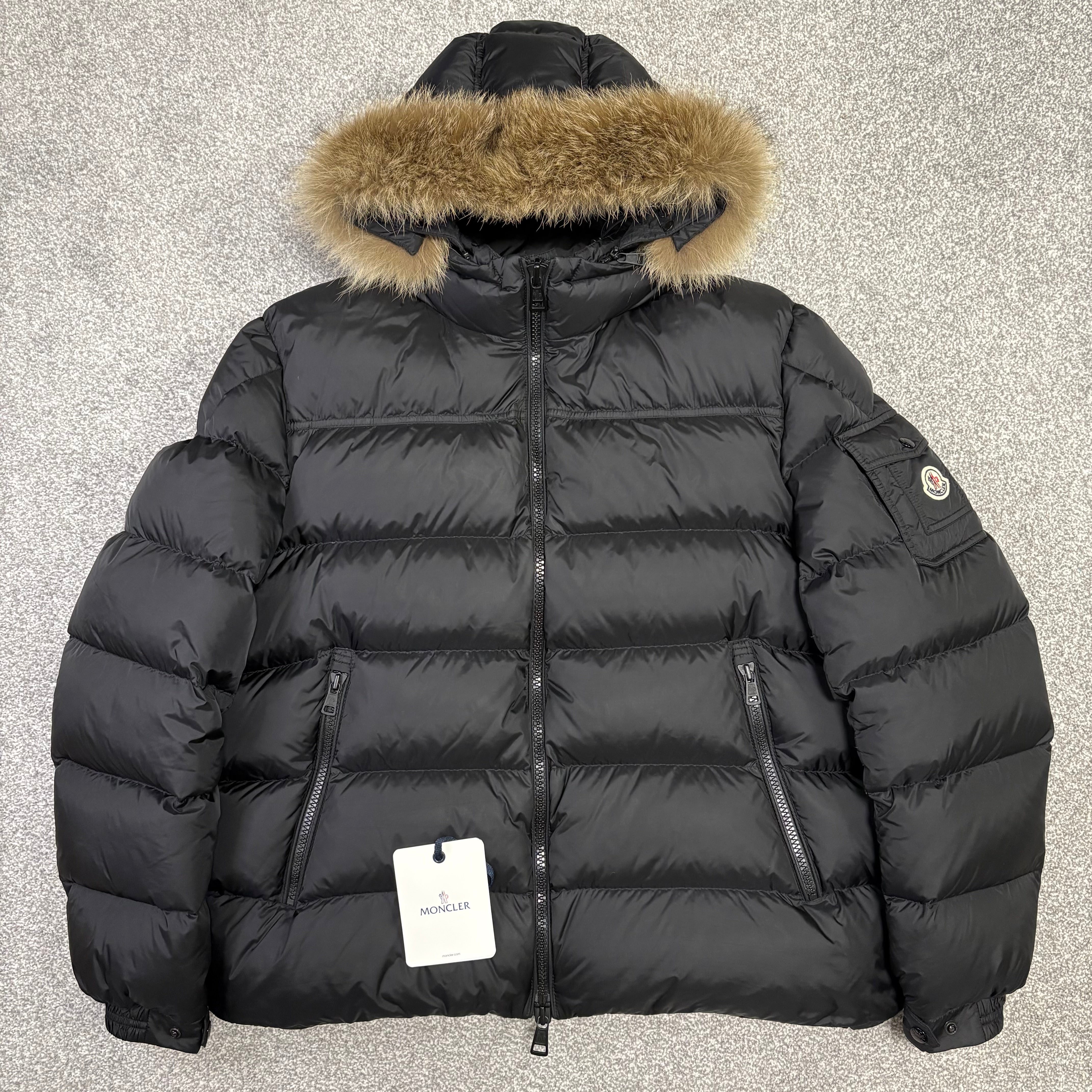 Moncler Marque Black Size 7 – Supply Hut - Authentic
