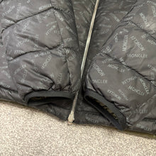 Load image into Gallery viewer, Moncler Pouctal Reversible Jacket Khaki/Black Size 3