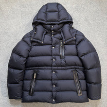 Load image into Gallery viewer, Moncler Bauges Navy Size 3