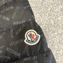 Load image into Gallery viewer, Moncler Pouctal Reversible Jacket Khaki/Black Size 3
