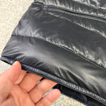 Load image into Gallery viewer, Moncler Gui Gilet Navy Size 1

