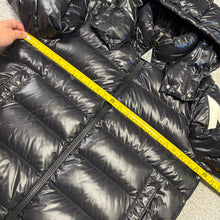 Load image into Gallery viewer, Moncler Corydale Black Size 4
