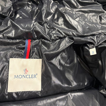 Load image into Gallery viewer, Moncler Ecrins Black Size 2
