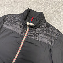 Load image into Gallery viewer, Moncler Portnuef Windbreaker Black Size 4
