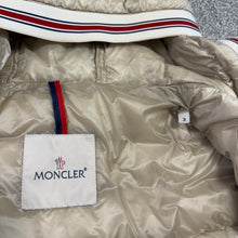 Load image into Gallery viewer, Moncler Eliot Cream Size 3
