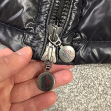 Load image into Gallery viewer, Moncler Bormes Gilet Black Size 5
