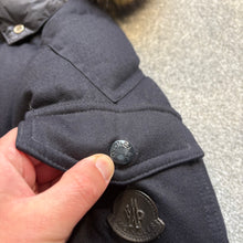 Load image into Gallery viewer, Moncler Allemand Navy Size 7

