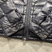 Load image into Gallery viewer, Moncler Acorus Navy Size 2
