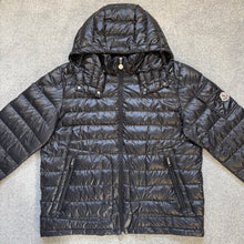 Load image into Gallery viewer, Moncler Lauros Black Size 4
