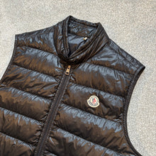 Load image into Gallery viewer, Moncler Gui Gilet Black Size 3
