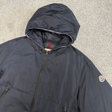Load image into Gallery viewer, Moncler Laurain Navy Size 5
