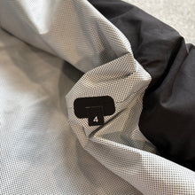 Load image into Gallery viewer, Moncler Grenoble Vieille Black Size 4
