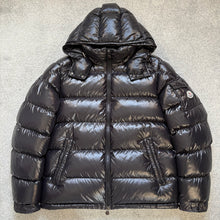 Load image into Gallery viewer, Moncler Maya Black Size 5
