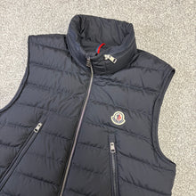 Load image into Gallery viewer, Moncler Albyt Gilet Navy Size 2
