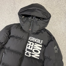 Load image into Gallery viewer, Moncler Grenoble Mazod Black Size 3
