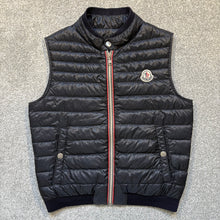 Load image into Gallery viewer, Moncler Cyriaque Gilet Navy Age 12
