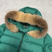 Load image into Gallery viewer, Children’s Moncler Byron Green Age 14
