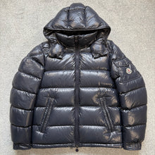 Load image into Gallery viewer, Moncler Maya Navy Size 2
