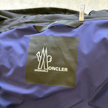 Load image into Gallery viewer, Moncler Grenoble Arcesaz Black Size 7
