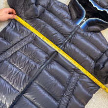 Load image into Gallery viewer, Moncler Avrieux Navy Size 4
