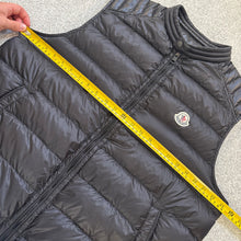 Load image into Gallery viewer, Moncler Arves Gilet Black Size 5
