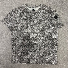 Load image into Gallery viewer, Moncler T-Shirt Camo Size Medium (Fits XS)
