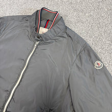 Load image into Gallery viewer, Moncler Miroir Grey Windbreaker Size 2
