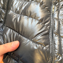 Load image into Gallery viewer, Moncler Lauros Black Size 4

