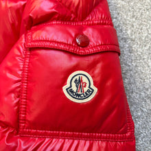 Load image into Gallery viewer, Moncler Ecrins Red Size 3
