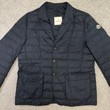 Load image into Gallery viewer, Moncler Vallot Navy Size 7
