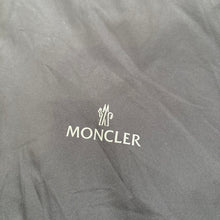 Load image into Gallery viewer, Moncler Timor Black Size 4
