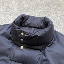 Load image into Gallery viewer, Moncler Boutmy Navy Size 5
