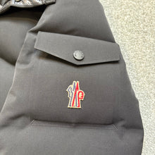 Load image into Gallery viewer, Moncler Grenoble Montgetech Black Size 2
