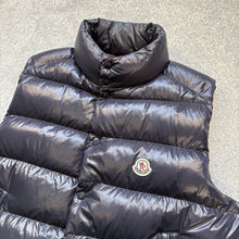Load image into Gallery viewer, Moncler Tibb Gilet Navy Size 5
