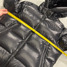 Load image into Gallery viewer, Moncler Ecrins Black Size 2
