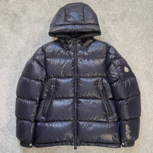 Load image into Gallery viewer, Moncler Ecrins Navy Size 2
