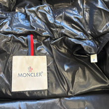 Load image into Gallery viewer, Moncler Ecrins Black Size 2
