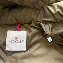 Load image into Gallery viewer, Moncler Cluny Khaki Size 2
