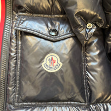 Load image into Gallery viewer, Moncler Montbeliard Black Size 5
