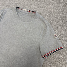 Load image into Gallery viewer, Moncler T-Shirt Grey Size Large
