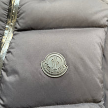 Load image into Gallery viewer, Moncler Jacot Gilet Black Size 2
