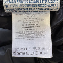 Load image into Gallery viewer, Moncler Forbin Black Size 4

