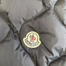 Load image into Gallery viewer, Moncler Allemont Gilet Black Size 2

