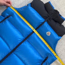 Load image into Gallery viewer, Moncler Ophrys Gilet Blue Size 5
