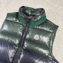 Load image into Gallery viewer, Moncler Balmat Gilet Green &amp; Navy Size 3
