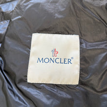 Load image into Gallery viewer, Moncler Gregoire Overshirt Black Size 3
